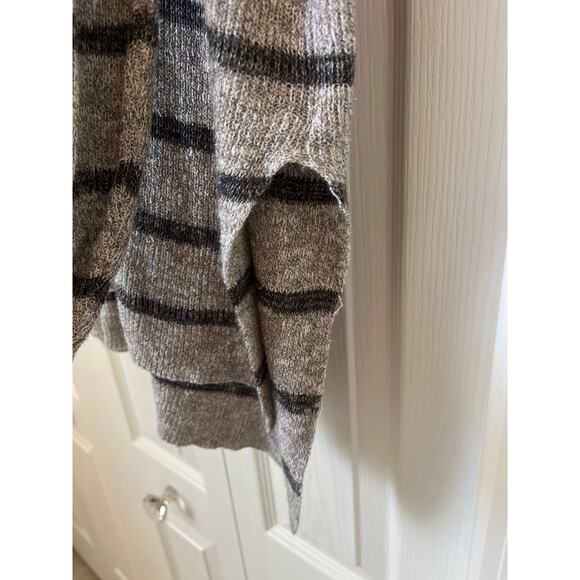 FREE PEOPLE Oversized Cotton Striped Grey Sweater - Picture 6 of 6